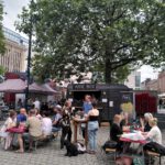 Beliebter Treff die Wine Box auf dem Hansamarkt in Dortmund